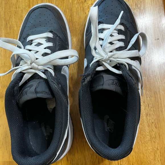 Nike Women’s Low-Top Reverse Panda Dunk Sneaker in Black/White - Picture 12 of 13